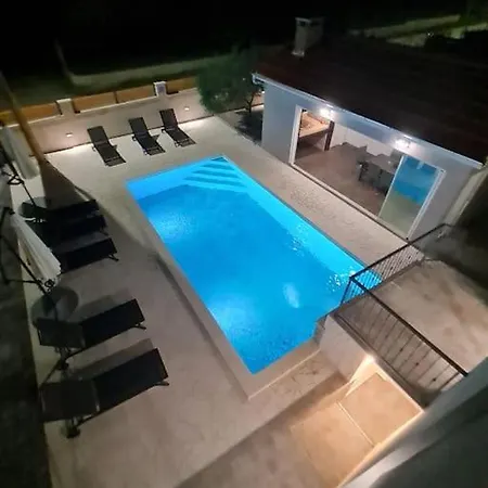 Kuca Za Odmor Feniks